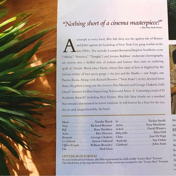 VINTAGE 1991 West Side Story LaserDisc - Deluxe Letter-Box Edition - 2-Disc Set - Picture 7 of 12